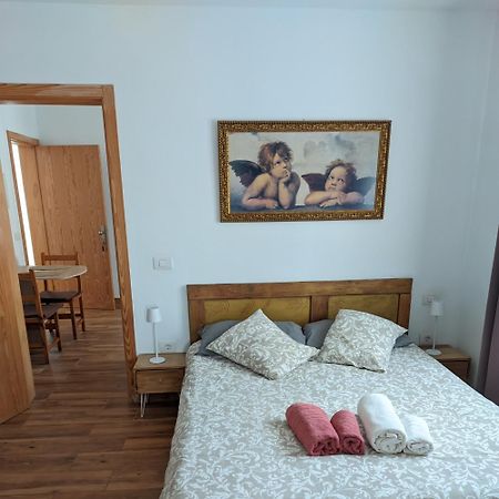Апартаменты Casa Roberta Арона Экстерьер фото